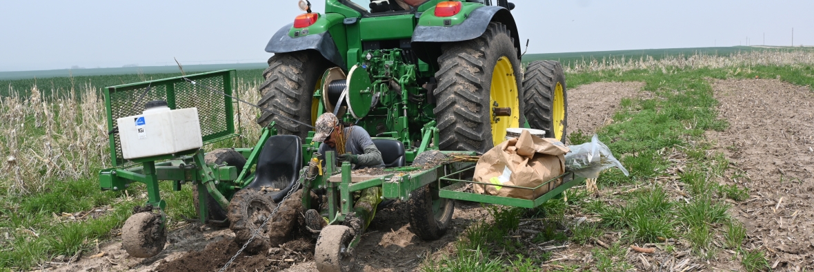 •	Tree planting – Tri-Basin NRD windbreak being planted by the tree crew.